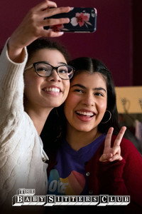 Постер сериала «Клуб нянь (2020-2021)» — (5 из 20)