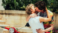 Five super-hot kisses!