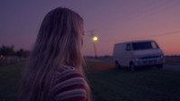«Человек в белом фургоне (2023)» — обои к фильму #2