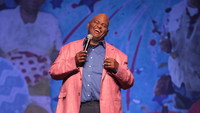 «Lavell Crawford: Home for the Holidays (2017)» — обои к фильму #1