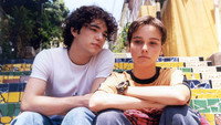 «Ангел, спустившийся с небес (2001)» — обои к сериалу #2