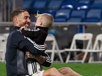 Ver El corazón de Sergio Ramos Temporada 1 Capitulo 5 Online Gratis HD Poster VER El corazón de Sergio Ramos Temporada 1 Capitulo 5 Online Gratis HD