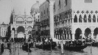 «Venise, panorama de la place Saint-Marc pris d'un bateau (1897)» — обои к фильму #1