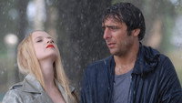 «Сандрин под дождём (2008)» — обои к фильму #1