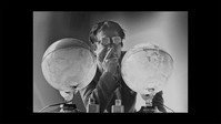 «Нам Джун Пайк: Луна — первый телевизор (2023)» — обои к фильму #10