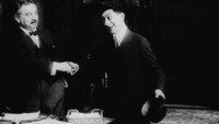 «Обувной дворец Пинкуса (1916)» — обои к фильму #1