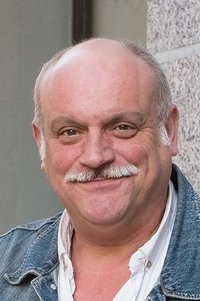 Juanma Lara as Padre in Doors Cut Down