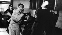 «Расстрел заключенных во время побега из тюрьмы в Хиросиме (1974)» — обои к фильму #1
