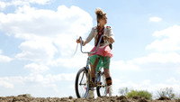 «Год, когда Долли Партон была моей мамой (2011)» — обои к фильму #4
