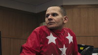 «Smiling Jockey (2022)» — обои к фильму #5