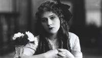 «Бедная маленькая богатая девочка (1917)» — обои к фильму #8