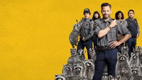 Обои к сериалу «Контроль за животными (2023)» — (17 из 22)