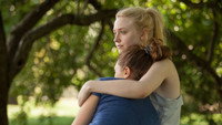 «Очень хорошие девочки (2013)» — обои к фильму #3