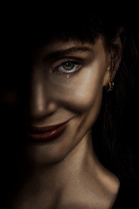 Постер фильма «Чужая мама (2026)» — (4 из 33)