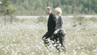 «Пейзаж со многими лунами (2014)» — обои к фильму #1