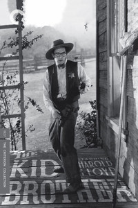 Постер фильма «Младший брат (1927)» — (9 из 19)