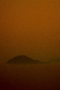 Imagem do Filme I Don't Think I Can See an Island