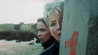 Обои к сериалу «По кладбищенской дороге (2025)» — (15 из 45)