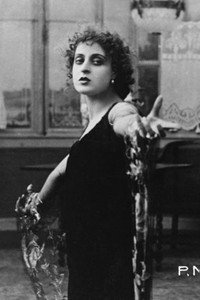 Постер к фильму Жена Клода (1918)