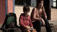 «Исследование семейных интересов (2011)» — обои к фильму #3