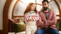 Обои к сериалу «Санта-Клаусы (2022-2023)» — (17 из 32)