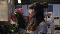 «Une fleur à la bouche (2022)» — обои к фильму #1