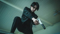 Обои к сериалу «Магазин для киллеров (2024)» — (24 из 60)