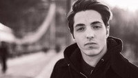 «Você Tem Olhos Tristes (2020)» — обои к фильму #1