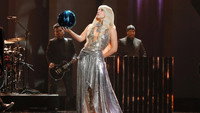«Lady Gaga & the Muppets' Holiday Spectacular (2013)» — обои к фильму #5