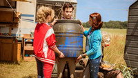 «Bibi & Tina voll verhext! (2014)» — обои к фильму #4