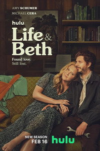 Постер сериала «Жизнь и Бет (2022-2024)» — (8 из 21)