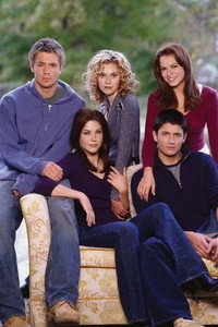 Постер сериала «Холм одного дерева (2003-2012)» — (9 из 102)
