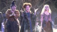 «In Search of the Sanderson Sisters: A Hocus Pocus Hulaween Takeover (2020)» — обои к мультфильму #1