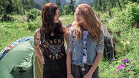 Обои к фильму «Шуба из медведя (2019)» — (17 из 23)