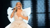 «My Gift: A Christmas Special from Carrie Underwood (2020)» — обои к фильму #4