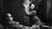 «В воскресенье всегда идёт дождь (1947)» — обои к фильму #1