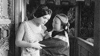 «К востоку от Суэца (1925)» — обои к фильму #1