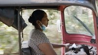 Les tuk-tuk driveuses du Sri Lanka