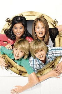 Постер сериала «Всё тип-топ, или Жизнь на палубе (2008-2011)» — (10 из 21)