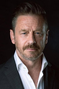Simon Bond