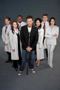 Постер сериала «Доктор Хаус (2004-2012)» — (53 из 347)