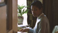 «Белые зубы (2002)» — обои к сериалу #1