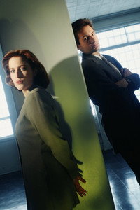 Постер сериала «Секретные материалы (2015 - 2018)» — (55 из 373)