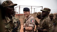 «Guerre au Mali, coulisses d'un engrenage (2022)» — обои к фильму #5