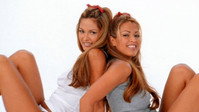 «Playboy Video Centerfold: Playmate 2000 Bernaola Twins (2000)» — обои к фильму #2