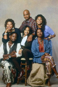 Постер сериала «Холостые мужчины и незамужние женщины (1993 - 1998)» — (10 из 35)