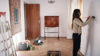 «Автопортрет послушной дочери (2015)» — обои к фильму #2