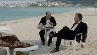 «As perimenoun oi gynaikes! (1998)» — обои к фильму #3