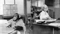 «Секс-кошечки идут в школу (1960)» — обои к фильму #4