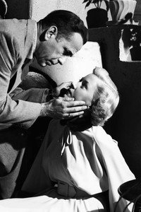 Постер фильма «В укромном месте (1950)» — (19 из 53)
